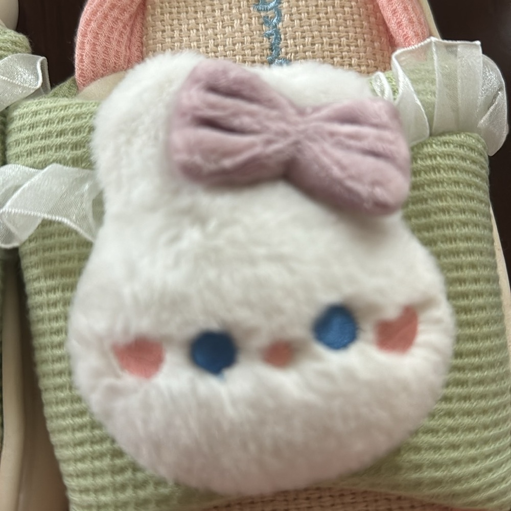 New in Bag Soft Green Plush Bunny slippers size 36-37. Super comfortable & Cute - Picture 4 of 6